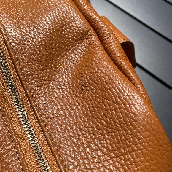 Divina Ferenze Leather Carryon Duffle Bag - Picture 9 of 12